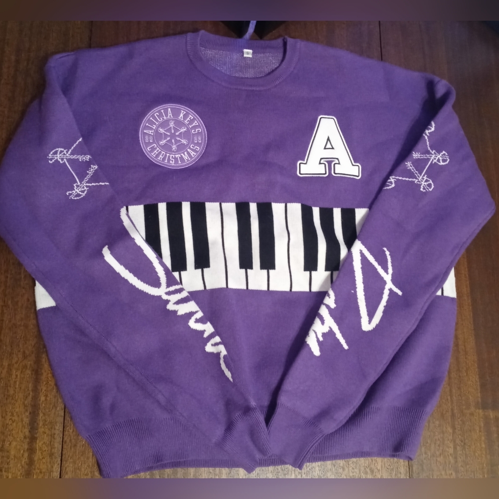 Alicia Keys NYC XMAS '22 Santa Baby Purple Sweater Size S